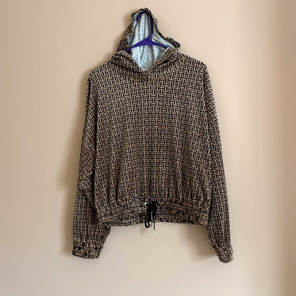 Halston Heritage Tan and Black Patterned Garment